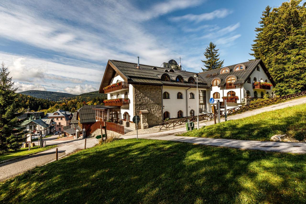 Wellness Hotel Windsor Špindlerŭv Mlýn Exteriör bild