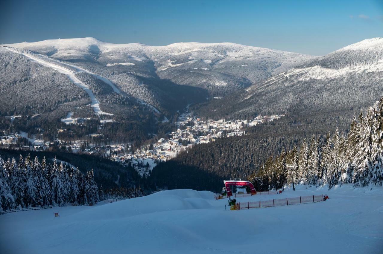 Wellness Hotel Windsor Špindlerŭv Mlýn Exteriör bild